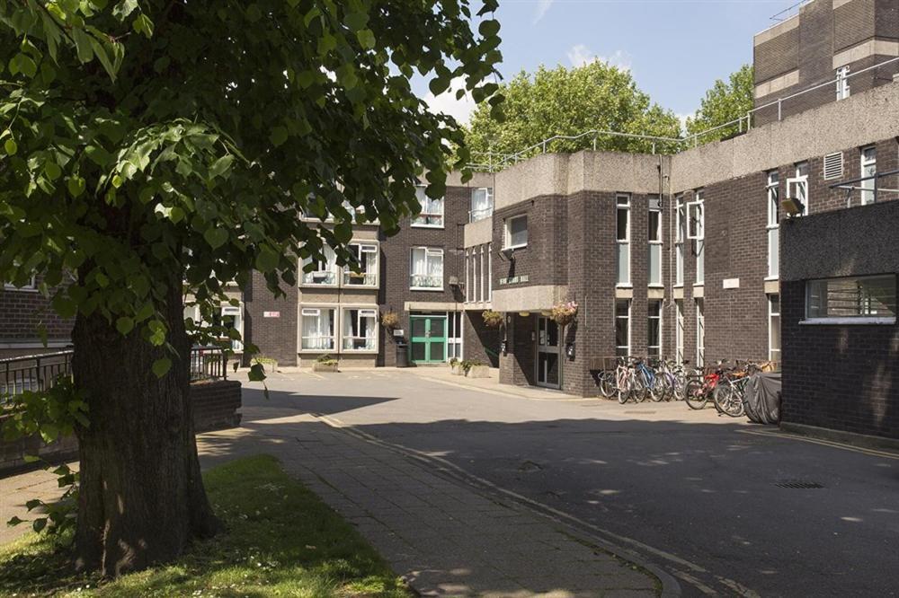 Ifor Evans Hall, Camden Londen Buitenkant foto