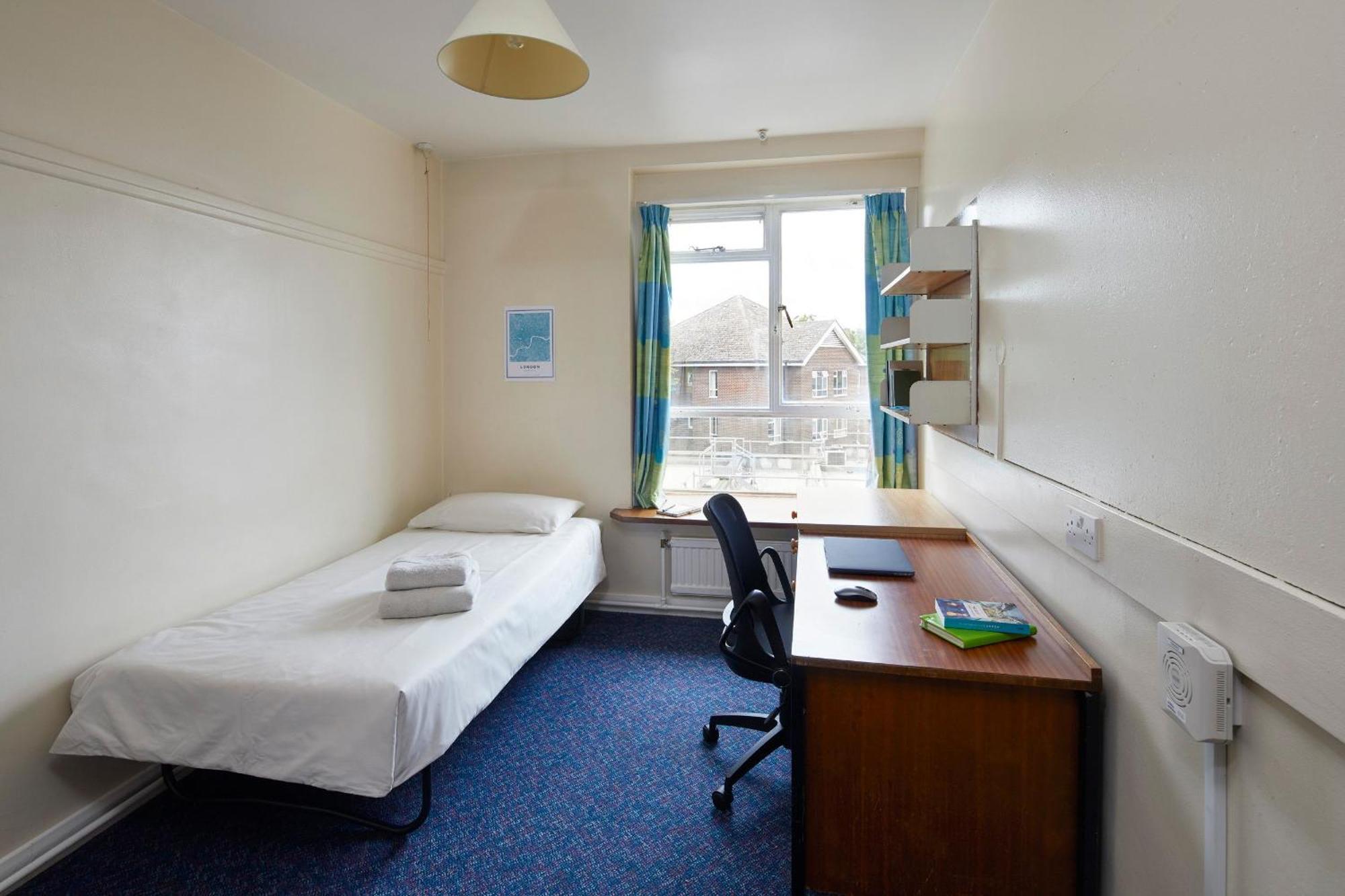 Ifor Evans Hall, Camden Londen Buitenkant foto